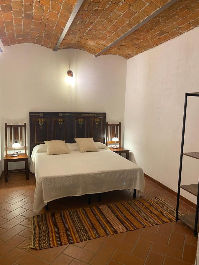 Casa Raimondo Villa Орозеи Екстериор снимка